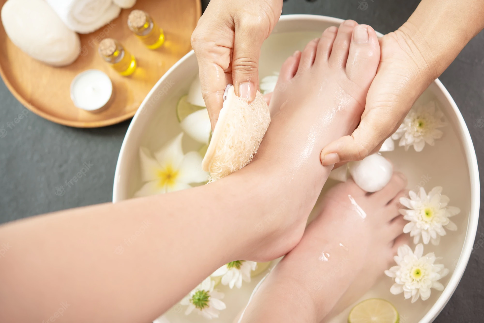 Manicure and Pedicure w/foot spa